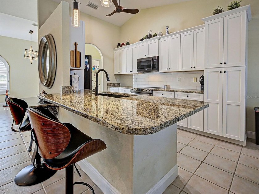 Under contract-accepting backup offers. Virtually Staged - photo 22
