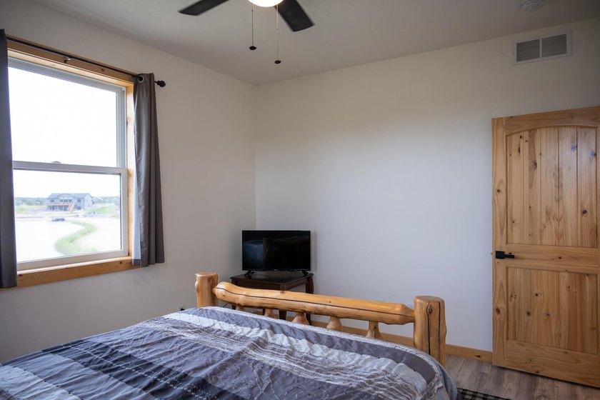 Enjoy lake living with all the amenities the area affords! This - photo 27