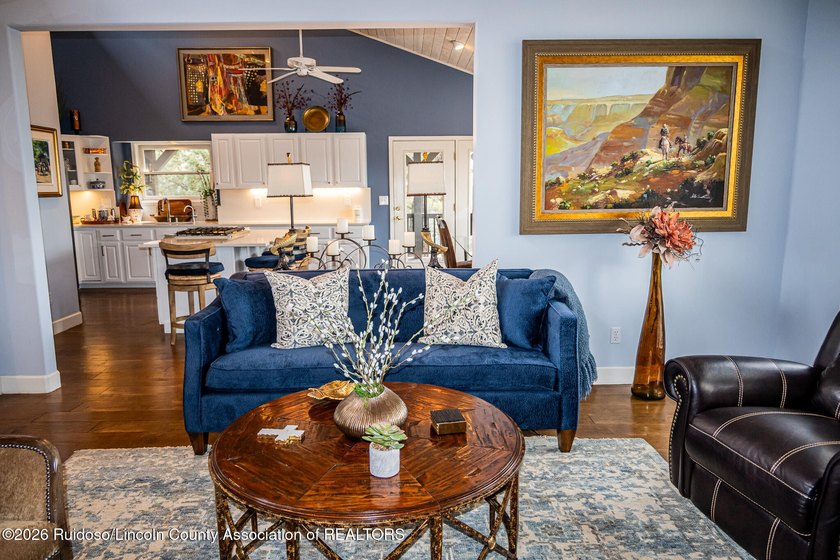 Beautifully remodeled mountain retreat located on a quiet - photo 31