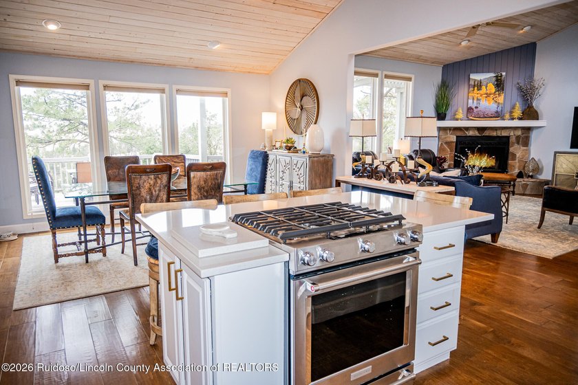 Beautifully remodeled mountain retreat located on a quiet - photo 41