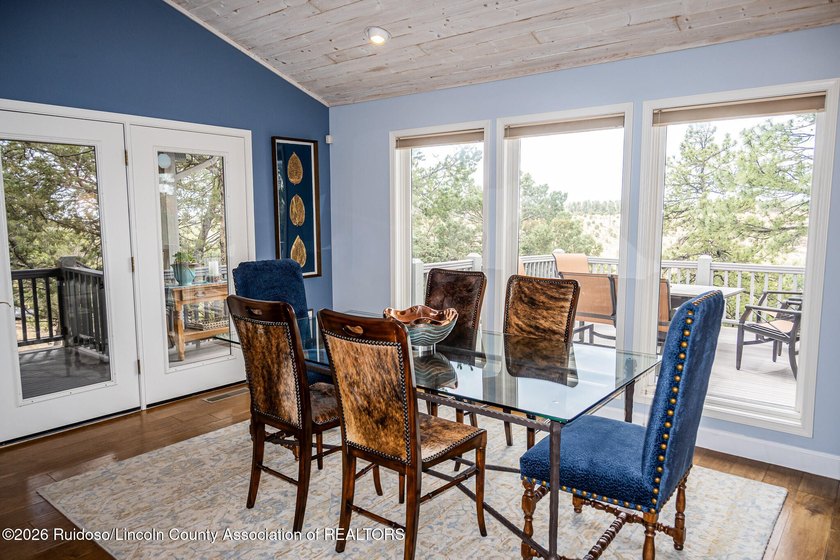 Beautifully remodeled mountain retreat located on a quiet - photo 43