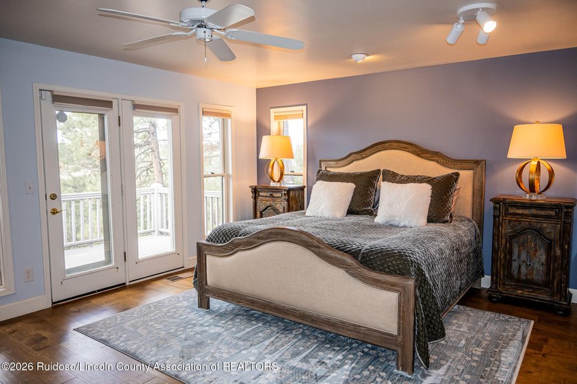 Beautifully remodeled mountain retreat located on a quiet - photo 46