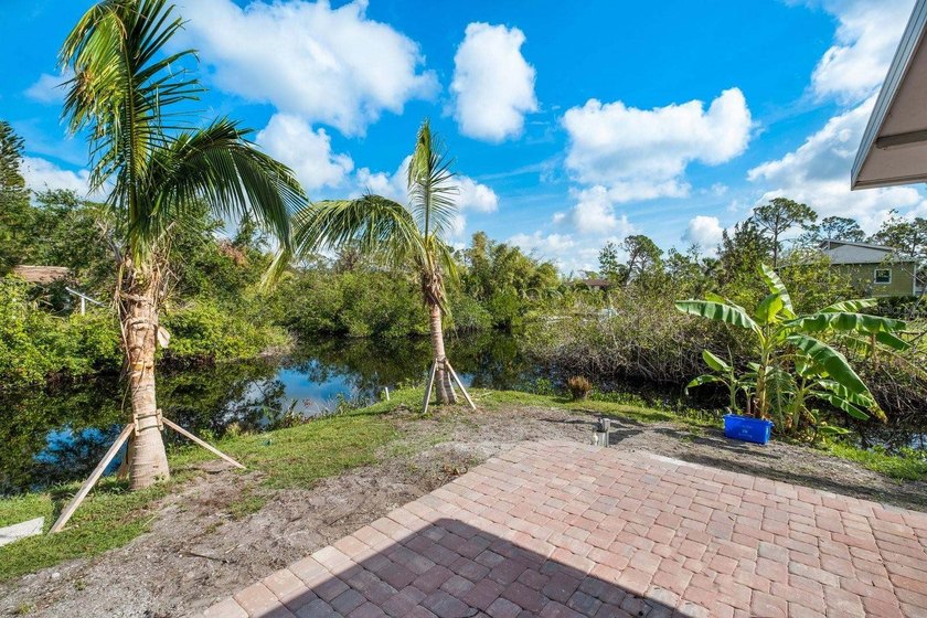 Fully Furnished Canal-Front Home - Minutes to Myakka River and - photo 26