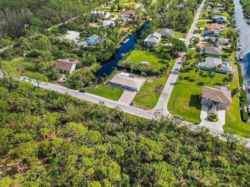 Fully Furnished Canal-Front Home - Minutes to Myakka River and - photo 30