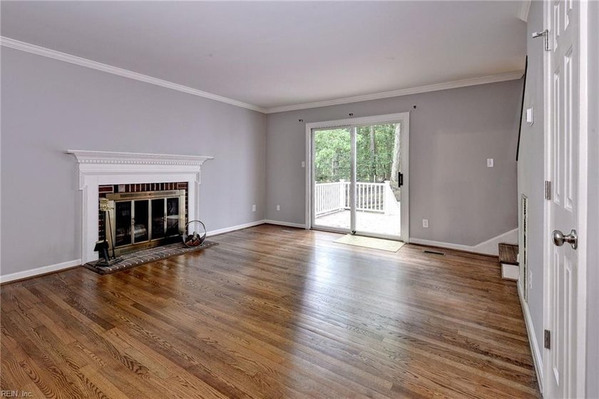 Beautiful 3 or 4 BR (bedroom 4 could be bonus room), nestled on - photo 6
