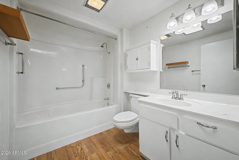 Single-level Del Webb home in Sun City, a 55+ active adult - photo 31