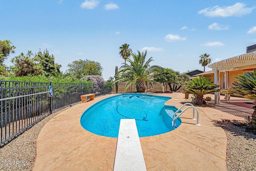 Single-level Del Webb home in Sun City, a 55+ active adult - photo 38
