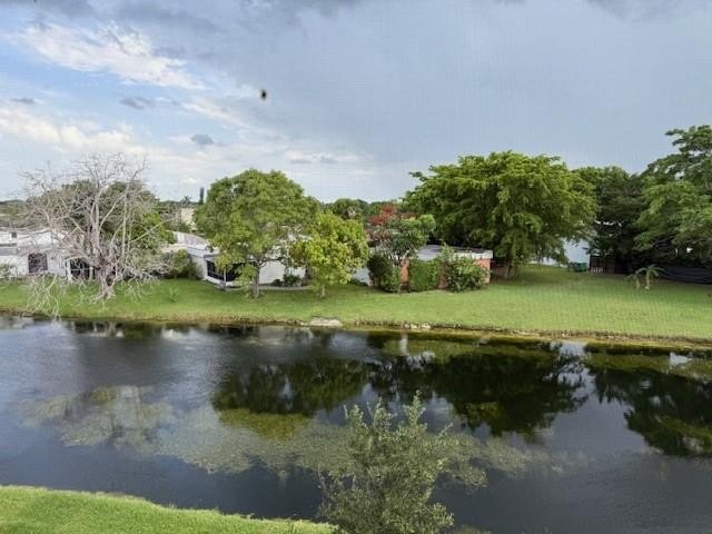 BEAUTIFUL REMODELED UNIT LOCATED IN SUNRISE LAKES PHASE 3, WITH - photo 8