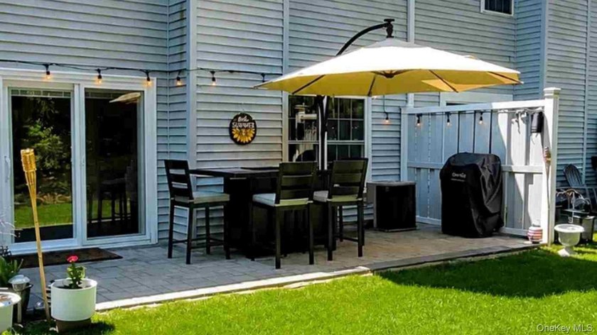 Welcome to easy living in the highly sought after Fox Meadow - photo 26