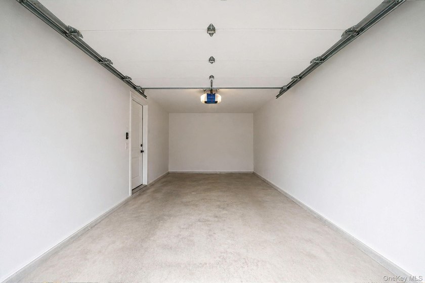 Welcome to easy living in the highly sought after Fox Meadow - photo 28