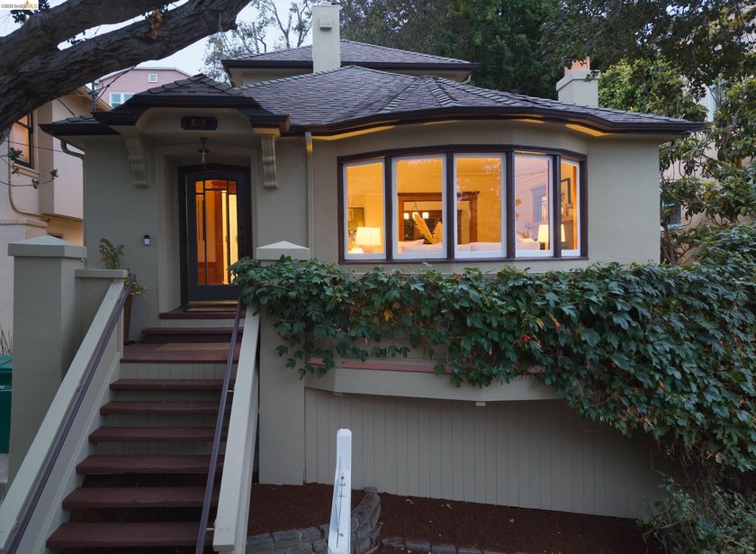 Welcome to 538 Weldon Avenue. This captivating 3-bedroom, 1-bath - photo 4