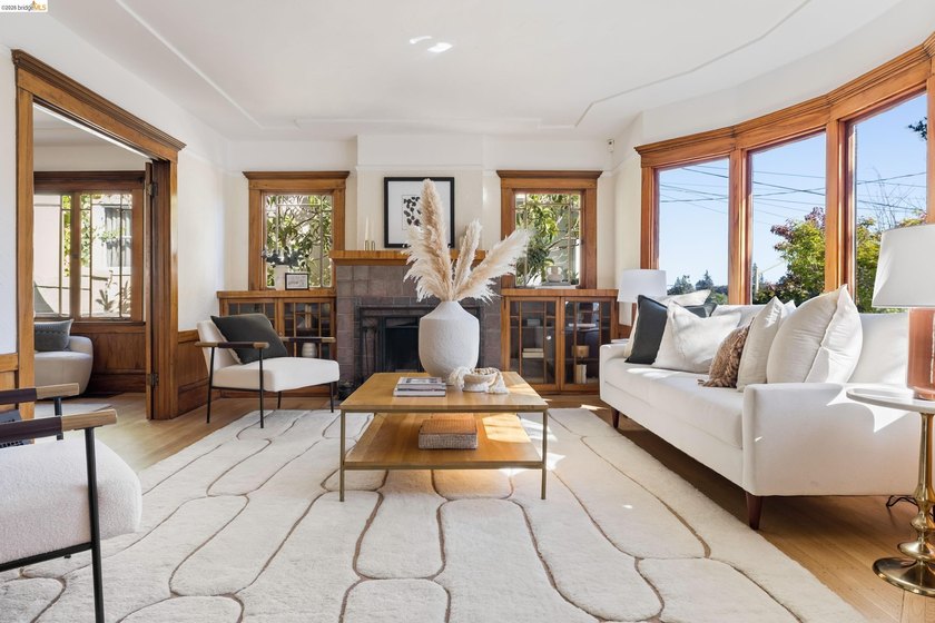 Welcome to 538 Weldon Avenue. This captivating 3-bedroom, 1-bath - photo 6