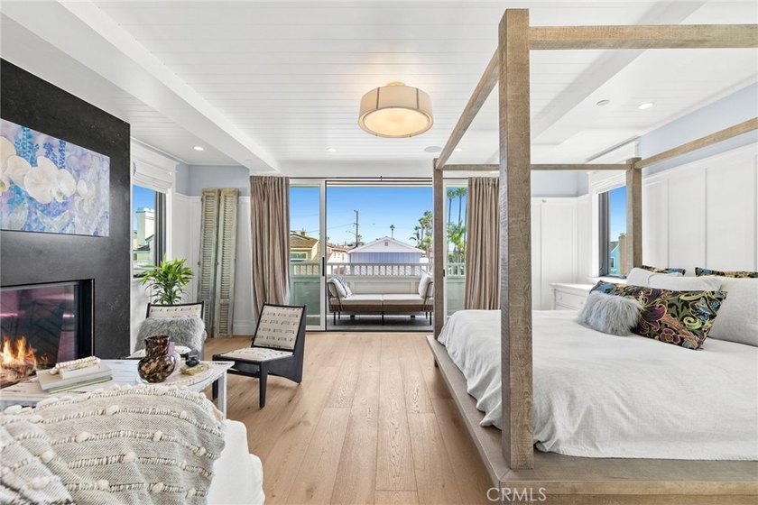 Indulge in luxurious coastal living with this fully furnished - photo 16