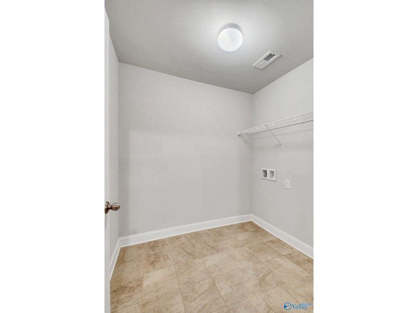 WELCOME HOME! This townhome is in the BEAUTIFUL Lake Forest - photo 25