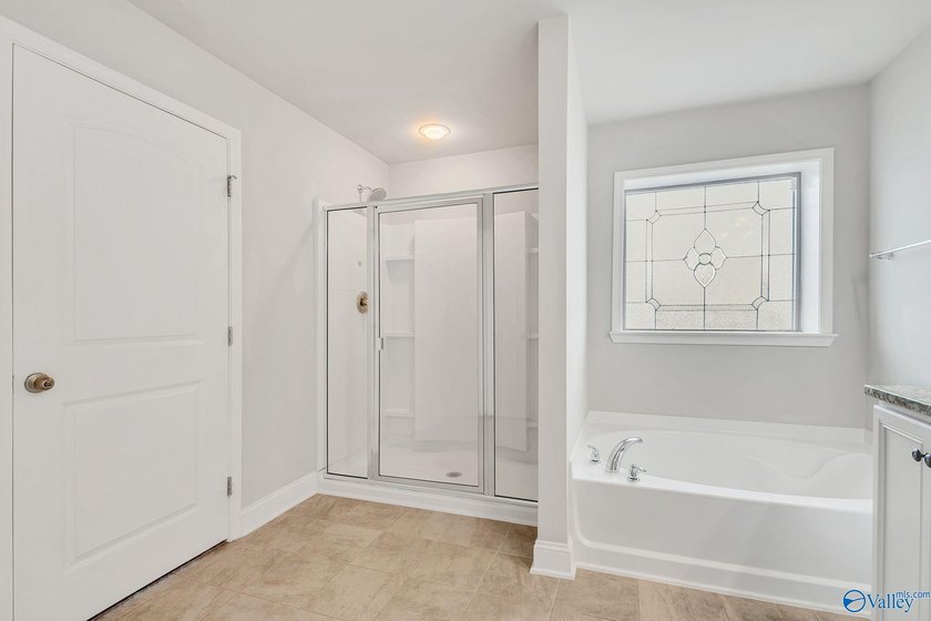 WELCOME HOME! This townhome is in the BEAUTIFUL Lake Forest - photo 29