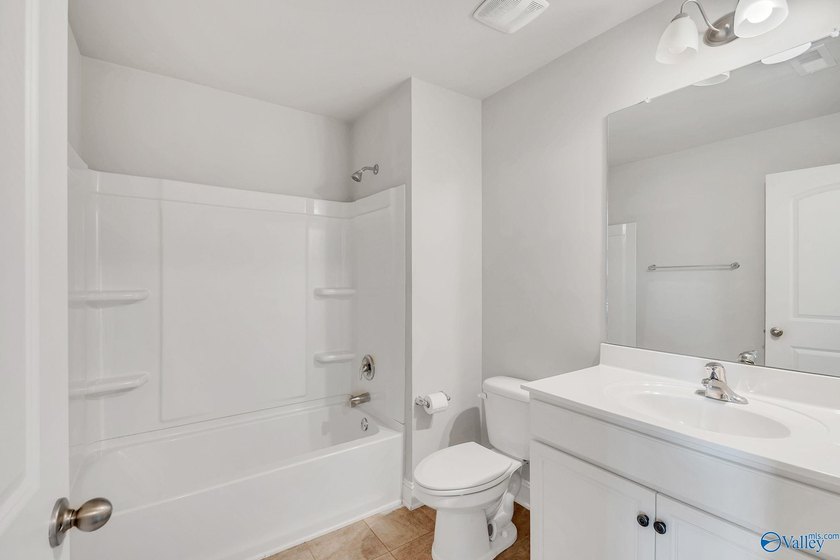 WELCOME HOME! This townhome is in the BEAUTIFUL Lake Forest - photo 34