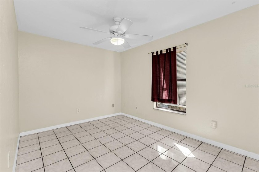 Welcome to this cute 2 bedroom/1 bath home located in a quiet - photo 11