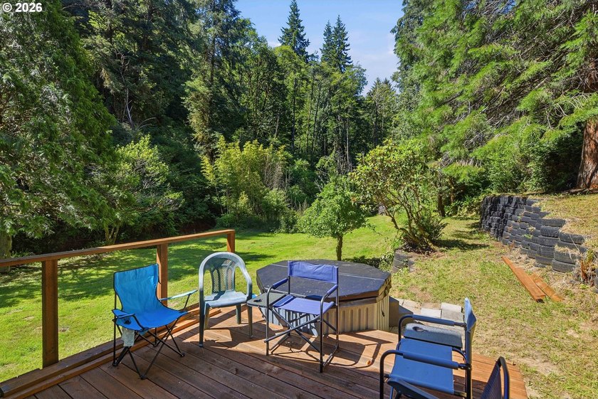 Tucked away at the end of a private driveway, this secluded and - photo 12
