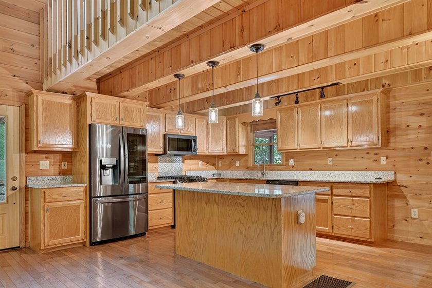 Welcome to your North Georgia mountain retreat! Tucked away on a - photo 14