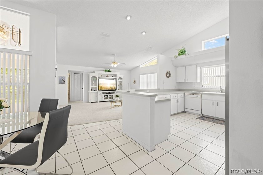 Priced to Sell! Move-in ready 3BR/2BA/2-car garage home in a - photo 12