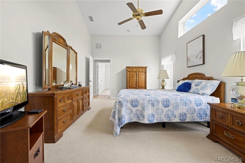 Priced to Sell! Move-in ready 3BR/2BA/2-car garage home in a - photo 30
