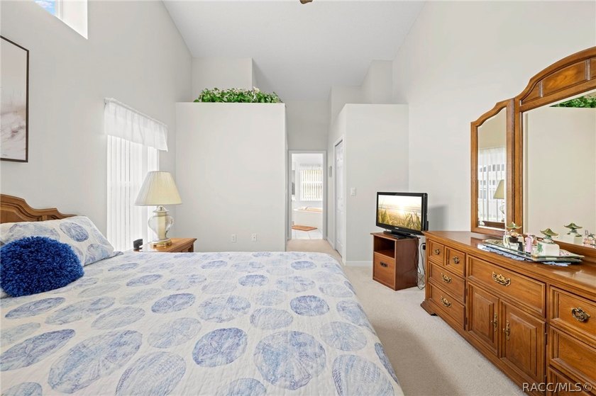 Priced to Sell! Move-in ready 3BR/2BA/2-car garage home in a - photo 31