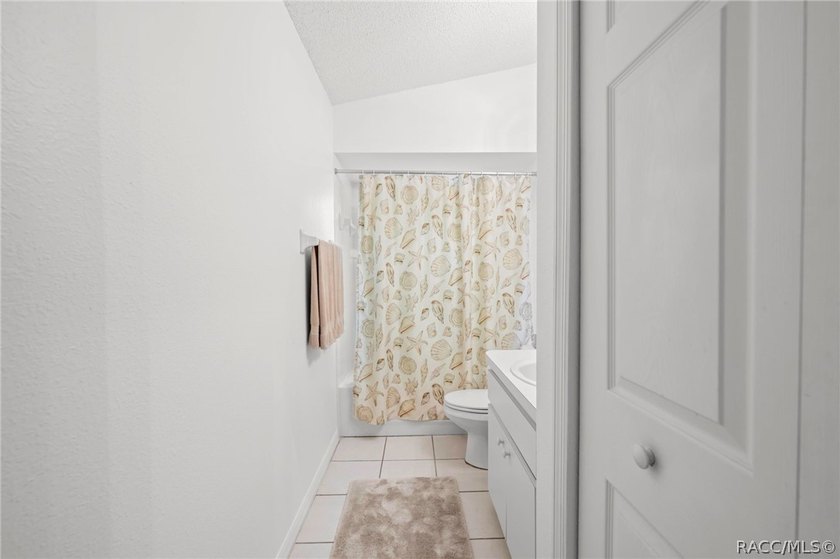 Priced to Sell! Move-in ready 3BR/2BA/2-car garage home in a - photo 35