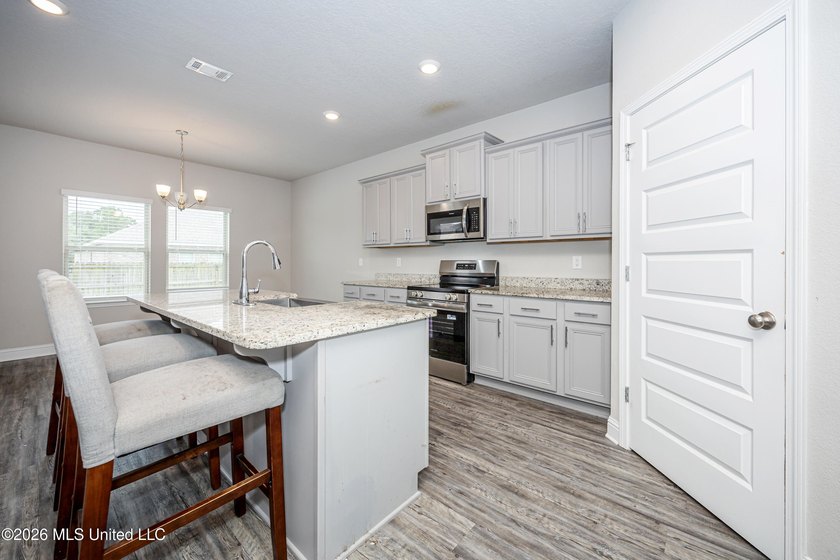 This Victoria model home is one of our floorplans offering - photo 14