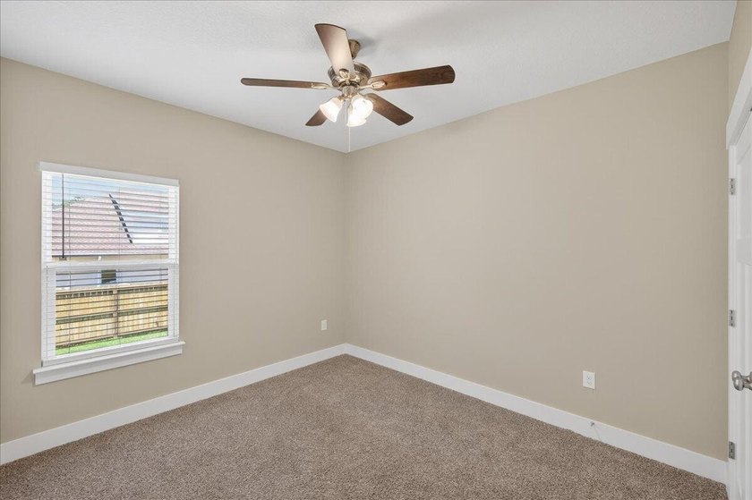 Nestled in a cul-de-sac, this beautifully built 2022 home offers - photo 21