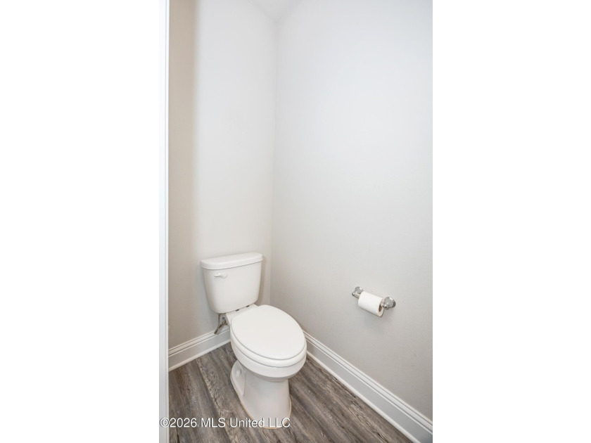 This Victoria model home is one of our floorplans offering - photo 33