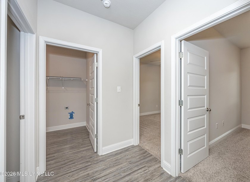 This Victoria model home is one of our floorplans offering - photo 38