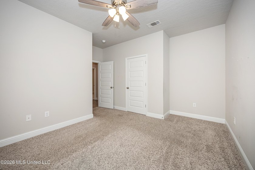 This Victoria model home is one of our floorplans offering - photo 46