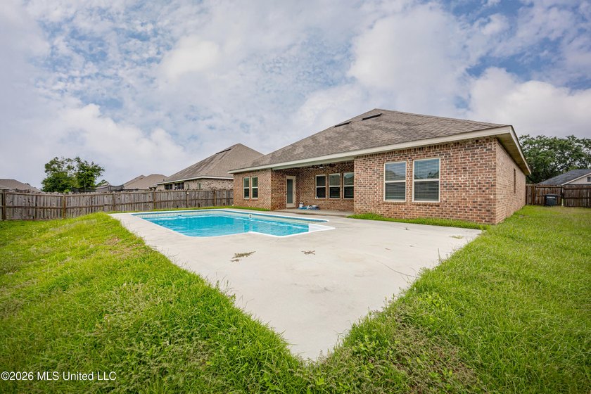 This Victoria model home is one of our floorplans offering - photo 50