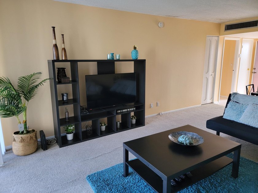INVESTORS. FLIP OPPORTUNITY. PRIME AVENTURA LOCATION. PRICELESS - photo 2