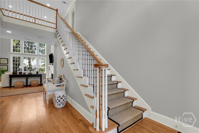 Welcome to this stunning, exquisitely decorated townhouse - photo 4