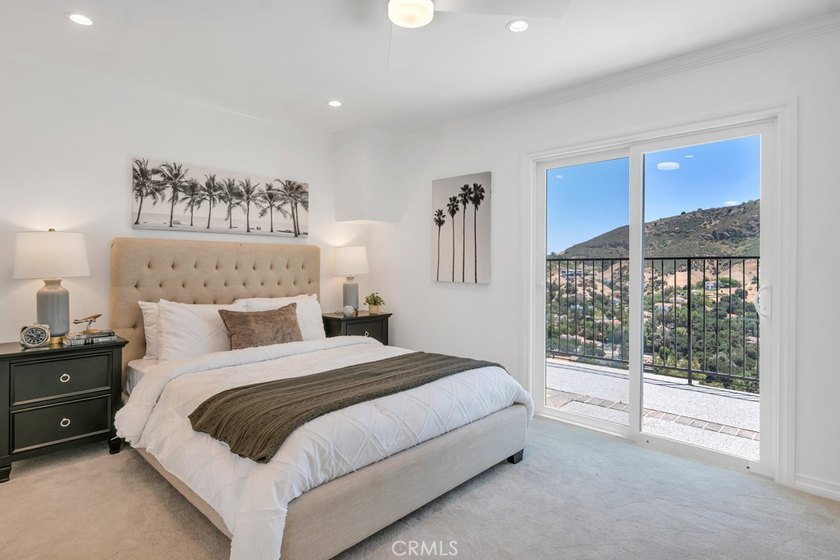 Welcome to 30 Stagecoach Road, an extraordinary estate nestled - photo 16