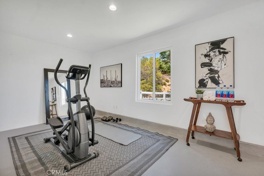 Welcome to 30 Stagecoach Road, an extraordinary estate nestled - photo 20