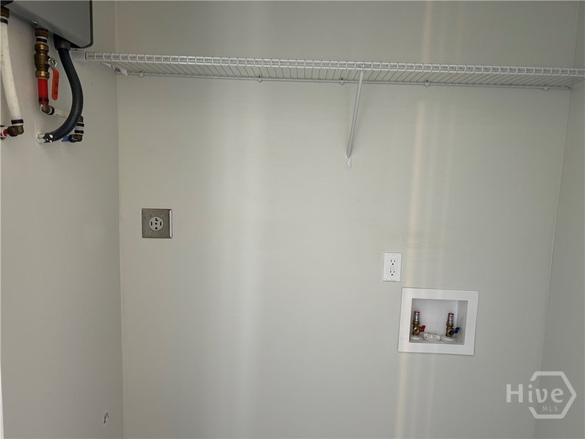 THIS FULLY RENEOVATED HOME IS PERFECT FOR FIRST TIME HOME BUYERS - photo 3