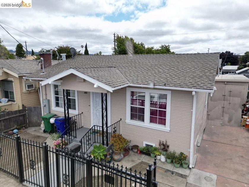 Amazing California Investment opportunity to live in or add to - photo 2