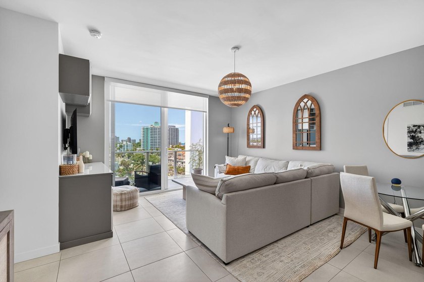 Turnkey coastal living awaits in this beautifully furnished - photo 6