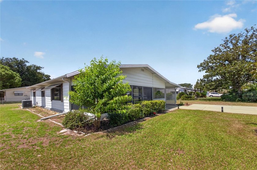 Virtually Staged. Welcome home to this charming and move-in - photo 4