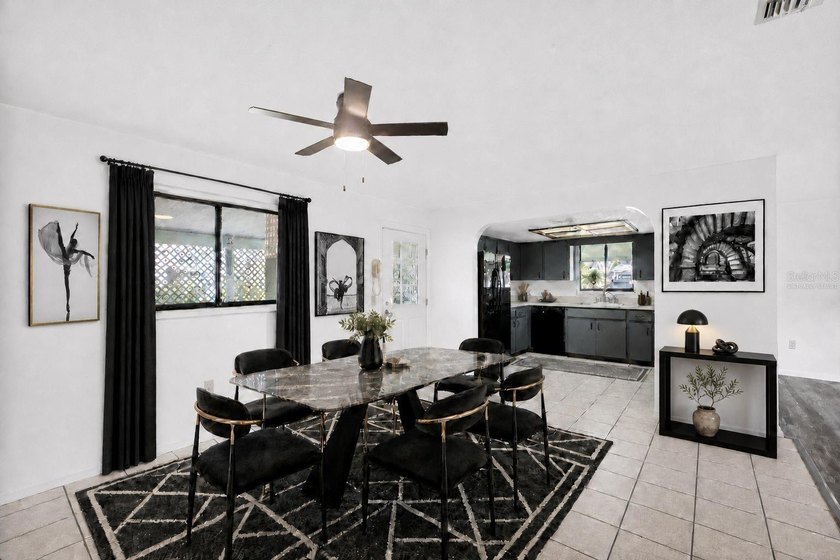 Virtually Staged. Welcome home to this charming and move-in - photo 7