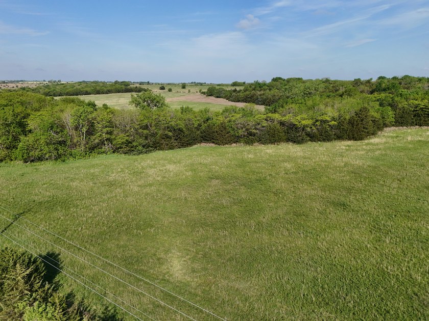 If you've been desiring country living without maintaining a lot - photo 9