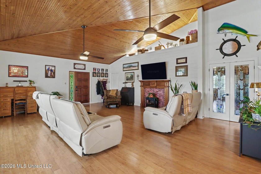 Welcome to waterfront living on the Mississippi Gulf Coast! This - photo 11