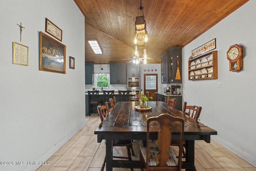 Welcome to waterfront living on the Mississippi Gulf Coast! This - photo 13