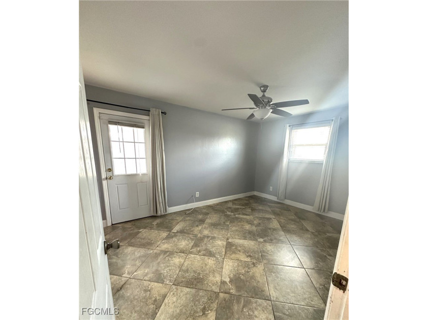 *Dear Potential Buyer: I am SO tired of being here all alone - photo 33