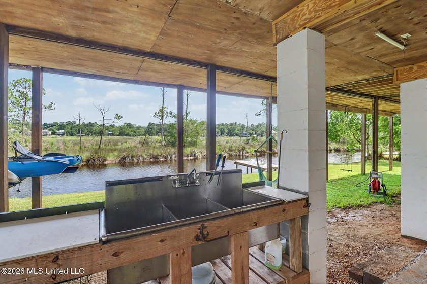 Welcome to waterfront living on the Mississippi Gulf Coast! This - photo 33