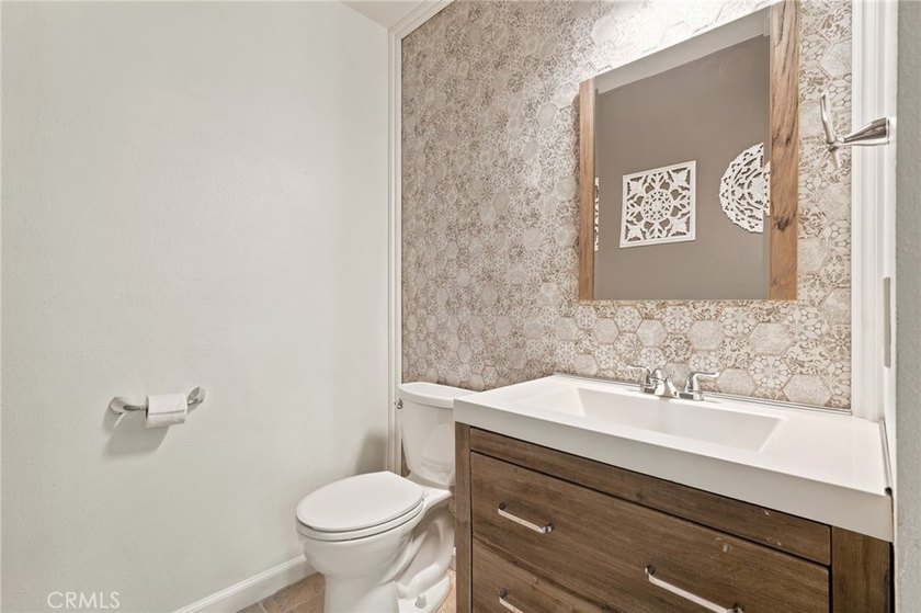 Welcome to this beautifully updated 3-bedroom, 2.5-bath home - photo 8