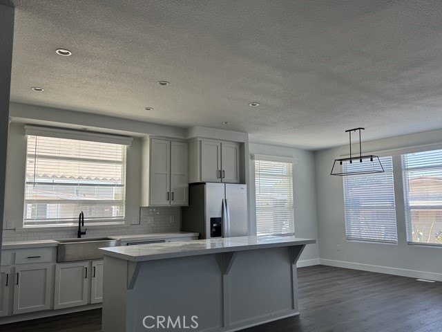28' x 62' Approx. 1,638 sq. ft. 2025 model Quartz countertops - photo 2