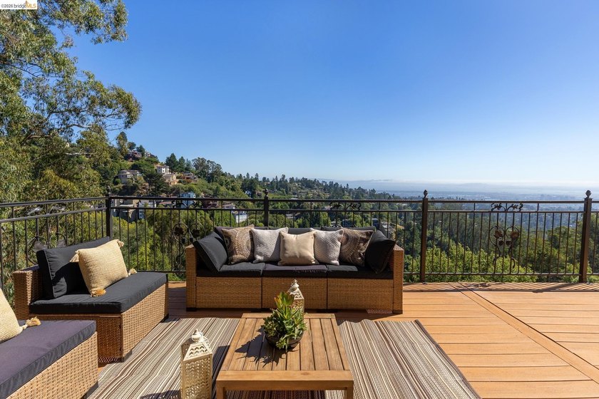 Situated in the coveted Montclair Hills, this exceptional home - photo 6